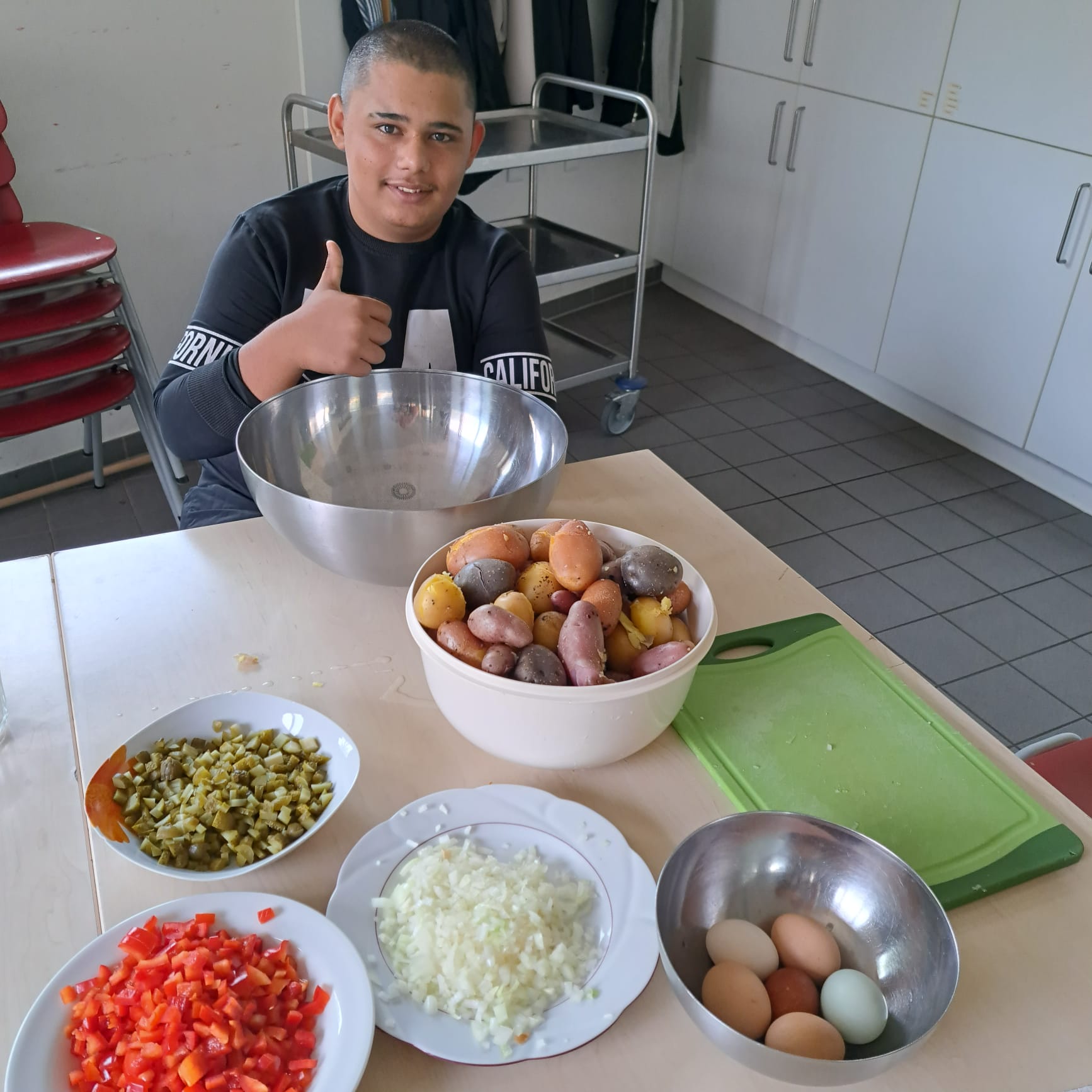 Aus der Ernte wird ein Kartoffelsalat